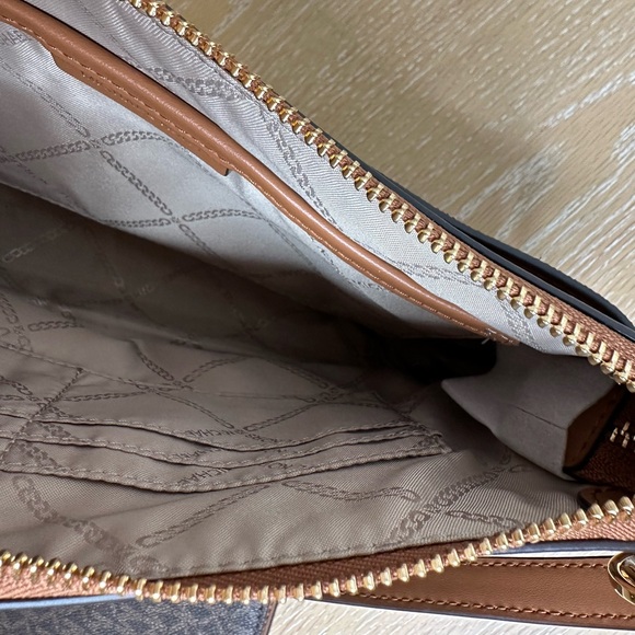 NWOT Michael Kors Logo Brown Pochette Shoulder Bag w/ Matching Passport Wallet - Picture 9 of 13